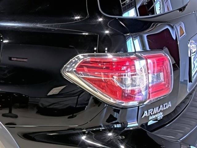 Used 2017 Nissan Armada Platinum w/ Interior Lighting Package AWD/4WD image 10