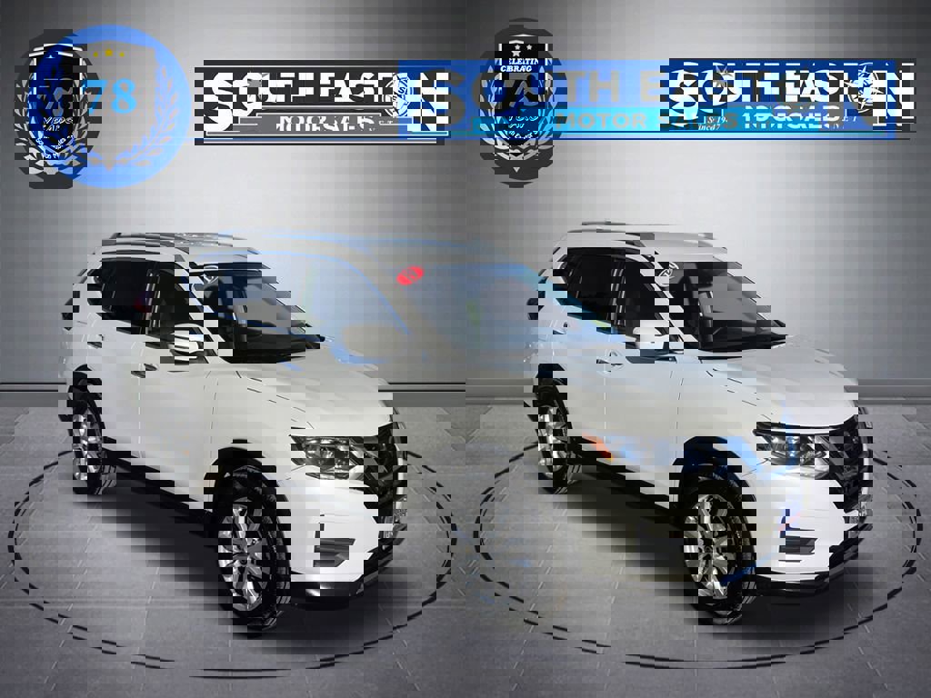 Used 2019 Nissan Rogue SV image 2