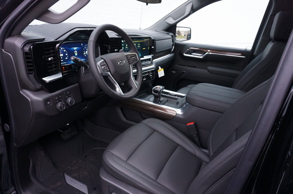 New 2026 Chevrolet Silverado 1500 RST w/ Dark Appearance Package image 9