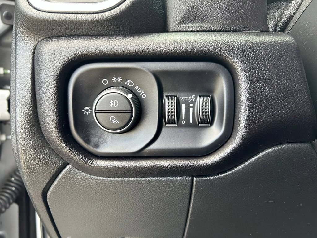 Used 2022 RAM 2500 Laramie w/ Night Edition AWD/4WD image 15