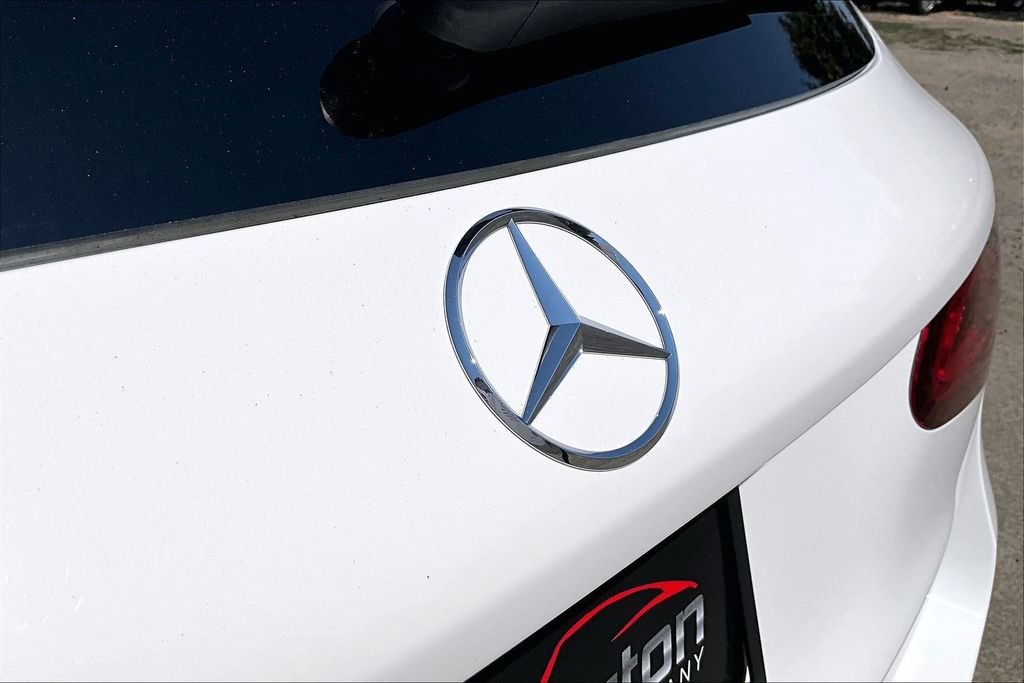 Used 2022 Mercedes-Benz GLC 300 image 11