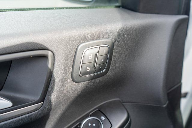 Used 2022 Ford Escape Titanium w/ Class II Trailer Tow Package image 19