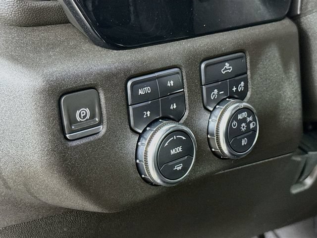 Used 2024 GMC Sierra 1500 Elevation w/ LPO, Elevation Black Package AWD/4WD image 15