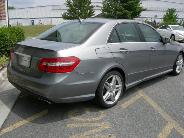 Used 2013 Mercedes-Benz E 350 Sedan image 9