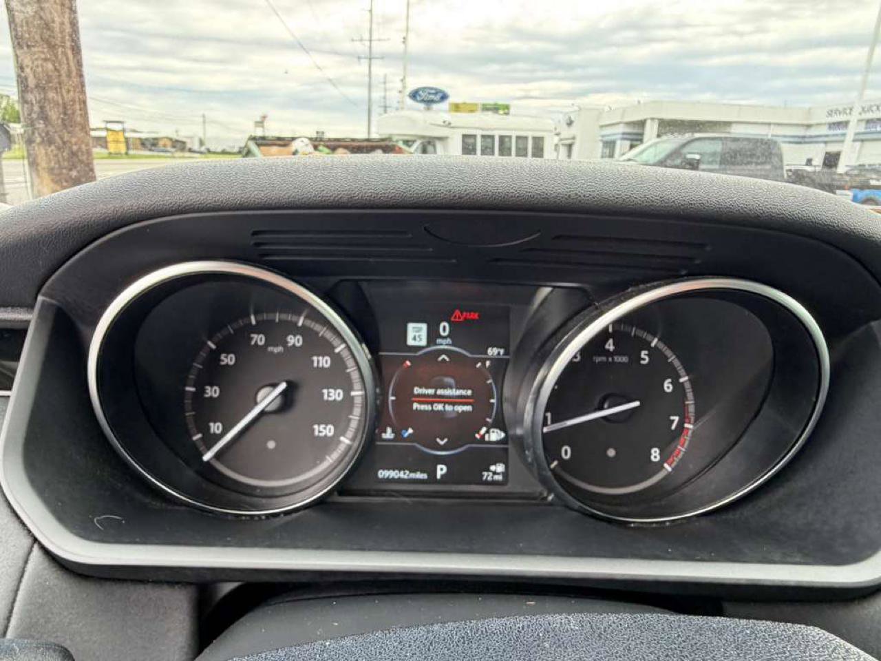 Used 2018 Land Rover Discovery SE AWD/4WD image 12