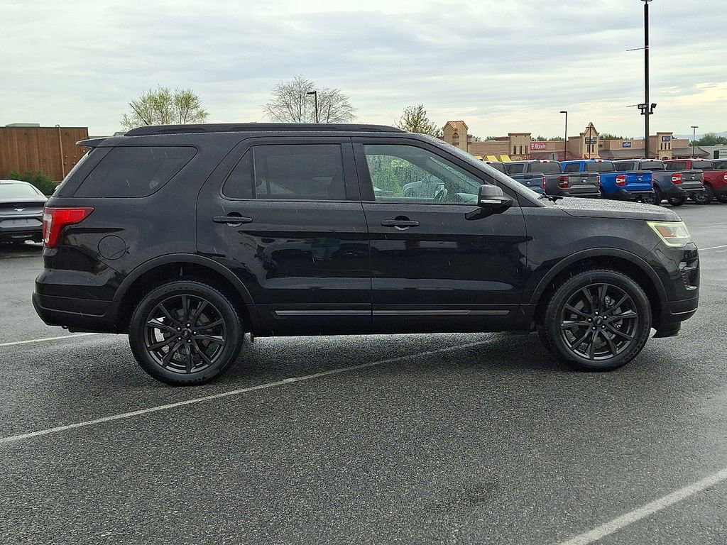 Certified 2018 Ford Explorer XLT w/ Equipment Group 202A AWD/4WD image 7