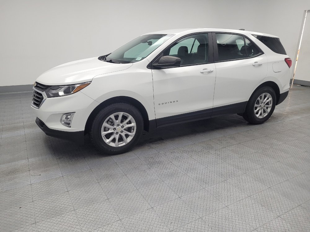 Used 2021 Chevrolet Equinox LS image 2