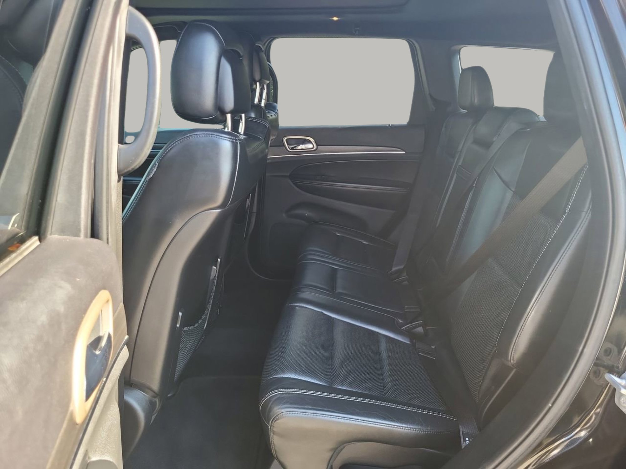 Used 2017 Jeep Grand Cherokee Limited w/ Luxury Group II image 17