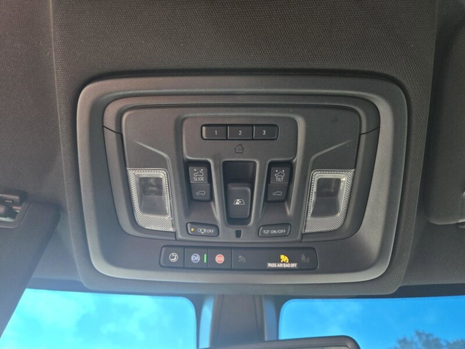 Used 2022 Chevrolet Silverado 1500 High Country image 16