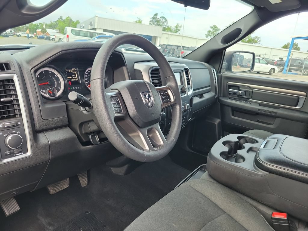 Used 2024 RAM 1500 Warlock RWD image 12
