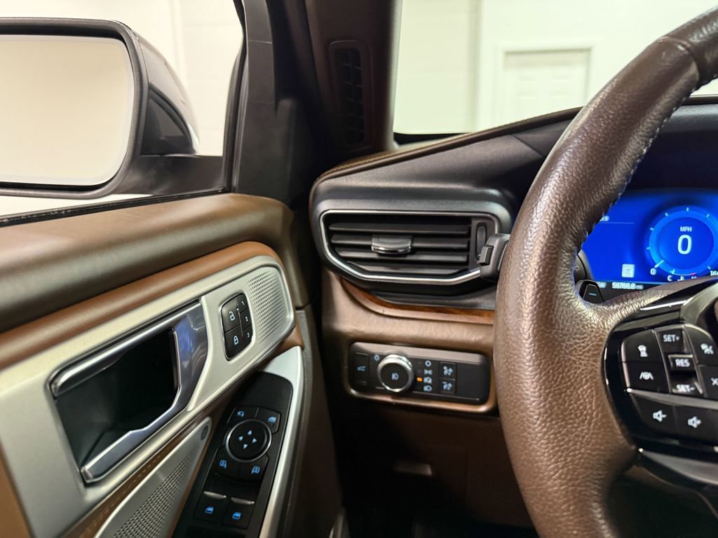 Used 2021 Ford Explorer King Ranch w/ Premium Technology Package image 77