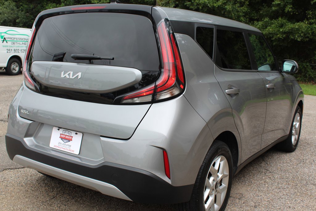 Used 2024 Kia Soul LX w/ Option Group 015 image 13