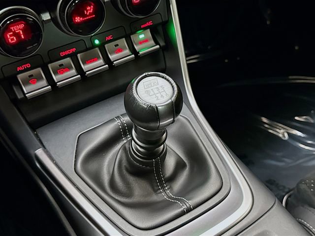 Used 2023 Toyota GR86 Premium image 16