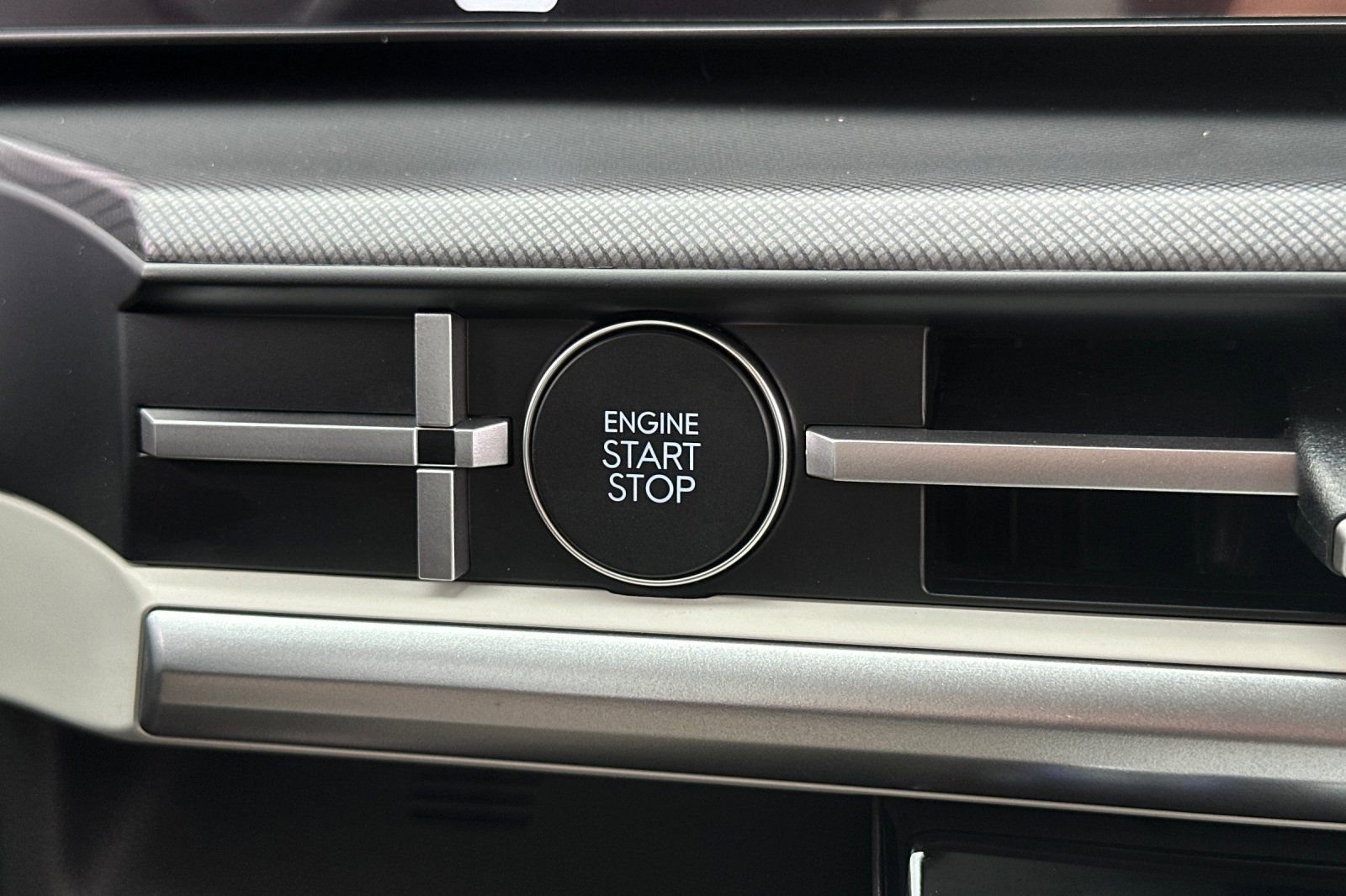 New 2026 Hyundai Santa Fe SEL image 23