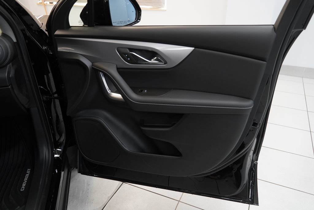 New 2026 Chevrolet Blazer LT w/ Convenience Package FWD image 26