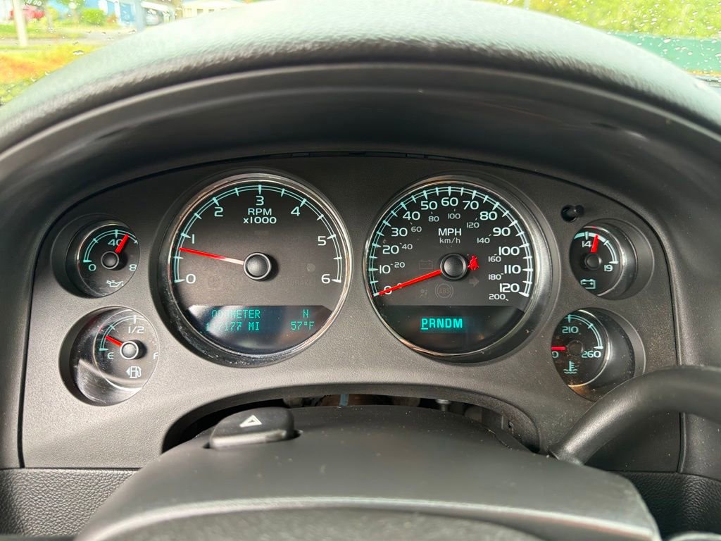 Used 2011 Chevrolet Avalanche LTZ AWD/4WD image 18