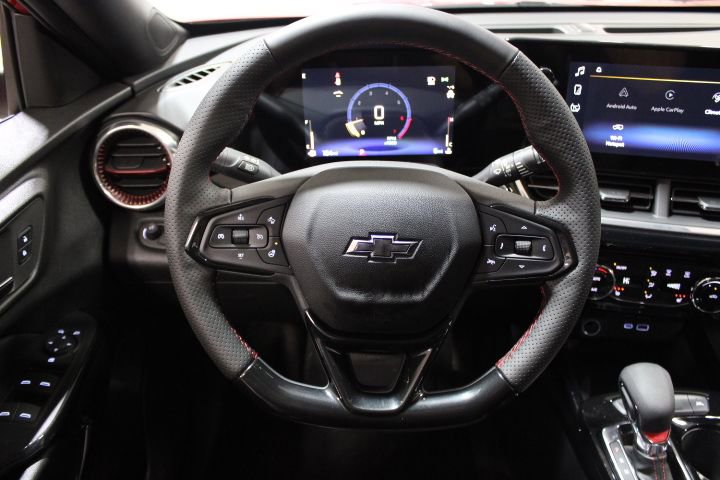 New 2026 Chevrolet Trax RS w/ Sunroof Package image 34