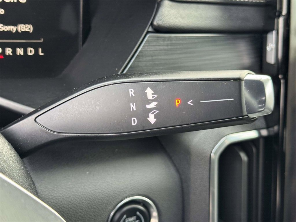 Used 2025 GMC Acadia Elevation image 8