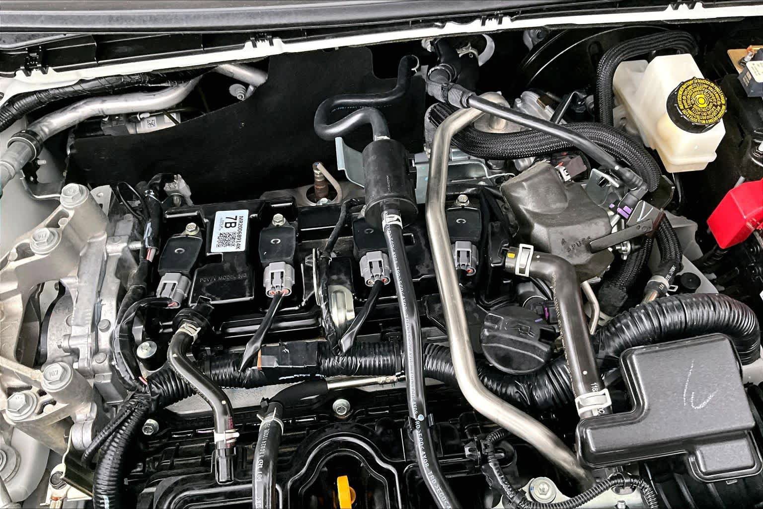 Certified 2025 Nissan Kicks SV AWD/4WD image 32