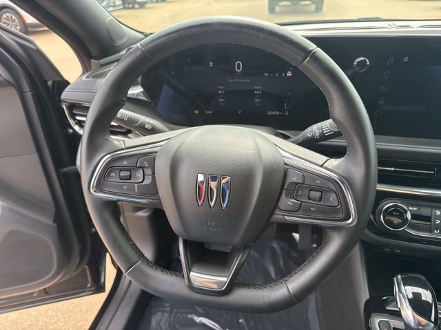 Used 2025 Buick Envista Sport Touring image 16
