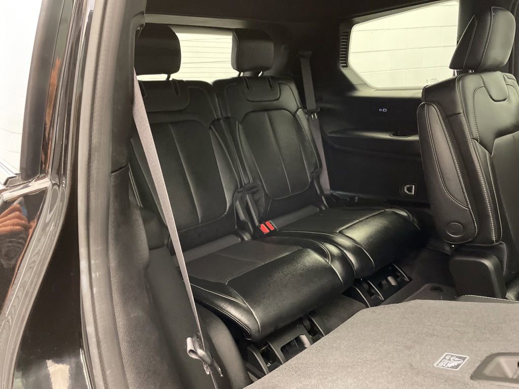 Certified 2024 Jeep Grand Cherokee L Limited w/ Luxury Tech Group II image 32