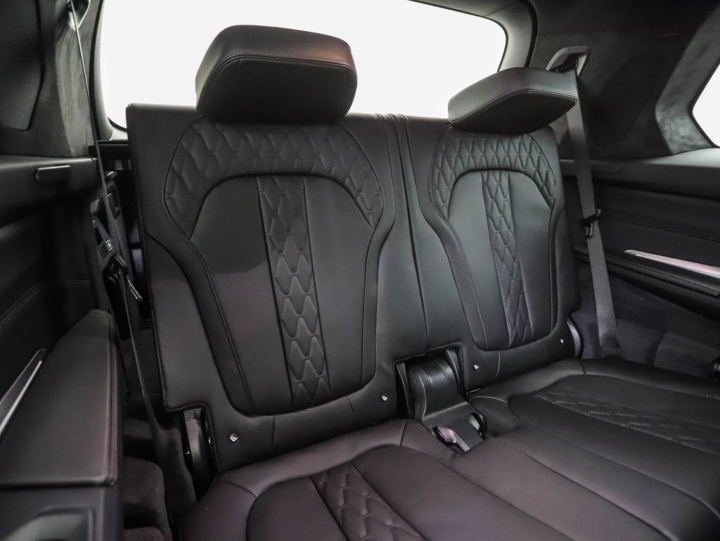 New 2026 BMW X7 M60i image 35