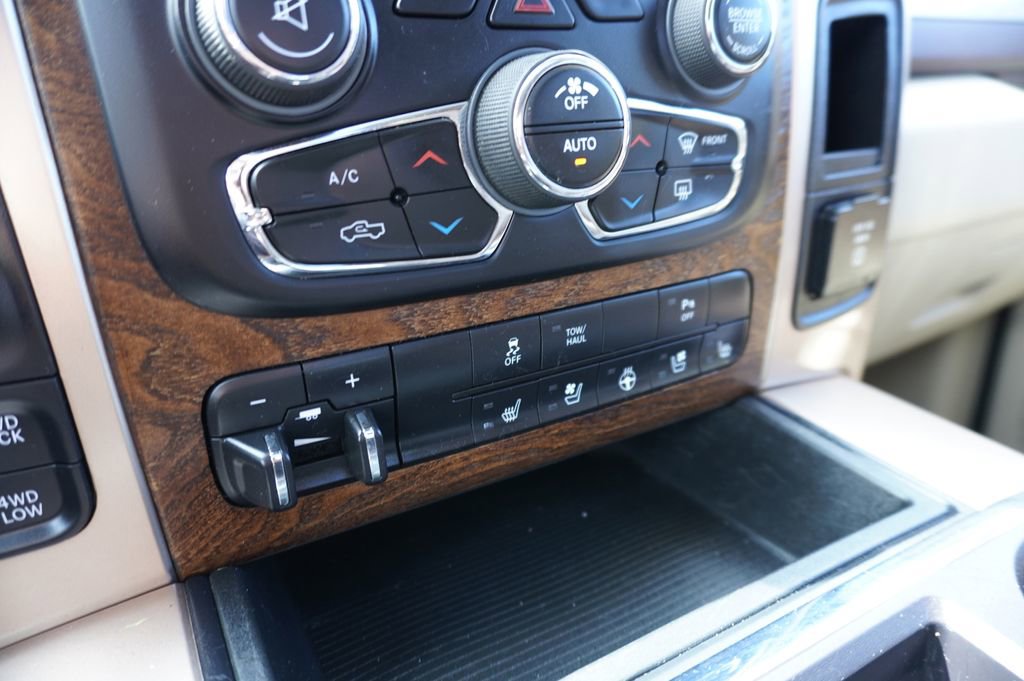 Used 2013 RAM 1500 Laramie Longhorn w/ Convenience Group AWD/4WD image 18