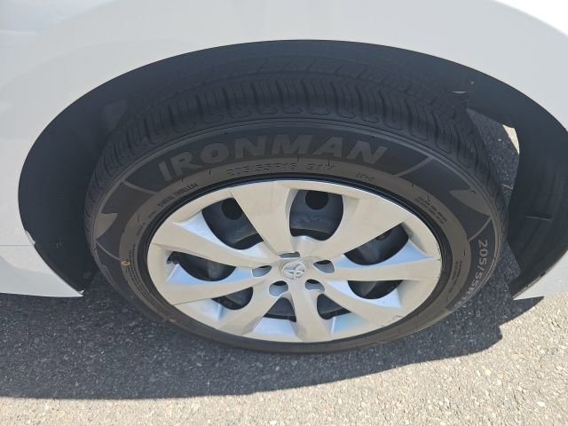 Used 2025 Toyota Corolla LE image 19