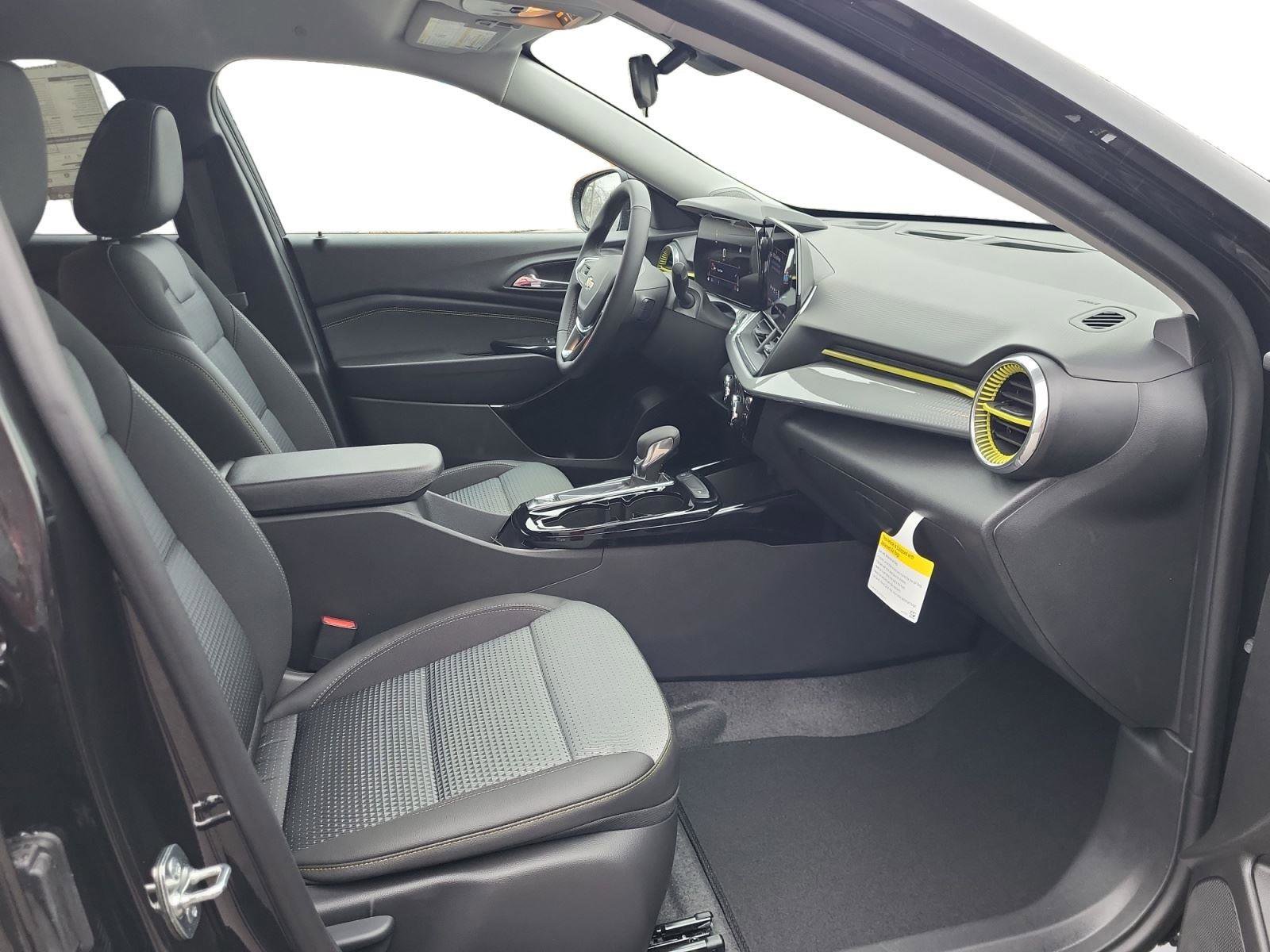 New 2026 Chevrolet Trax LT w/ Driver Confidence Package image 26