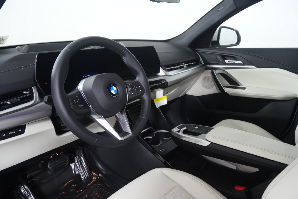 New 2026 BMW X2 xDrive28i w/ Technology Package AWD/4WD image 12