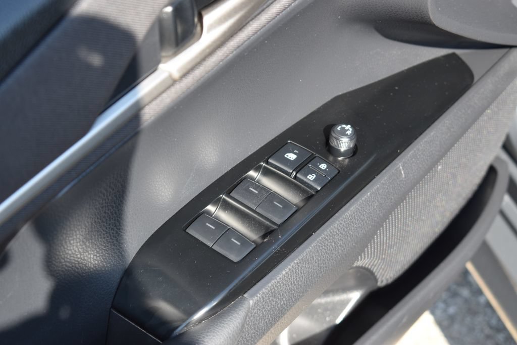 Used 2025 Toyota Camry LE FWD image 27