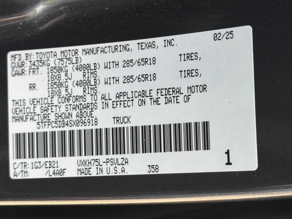 Used 2025 Toyota Tundra TRD Pro AWD/4WD image 32