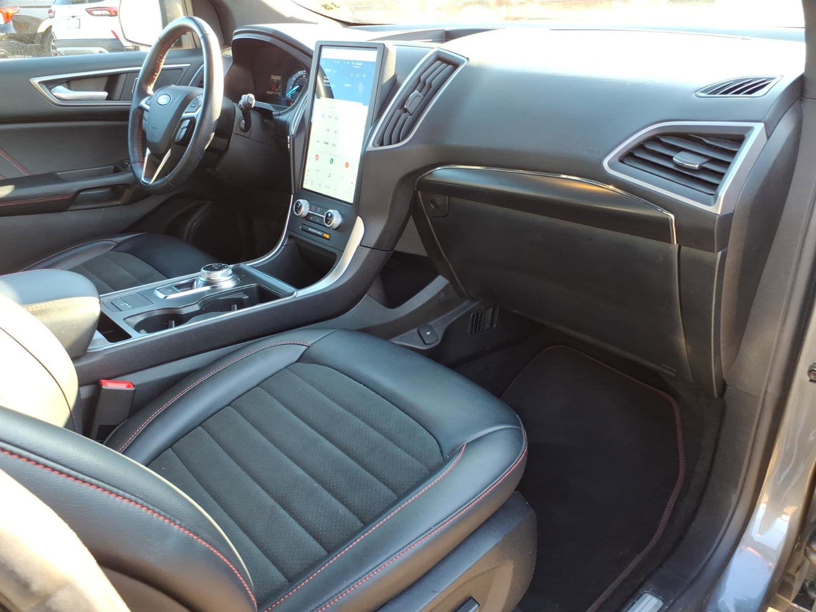 Certified 2023 Ford Edge ST-Line image 10