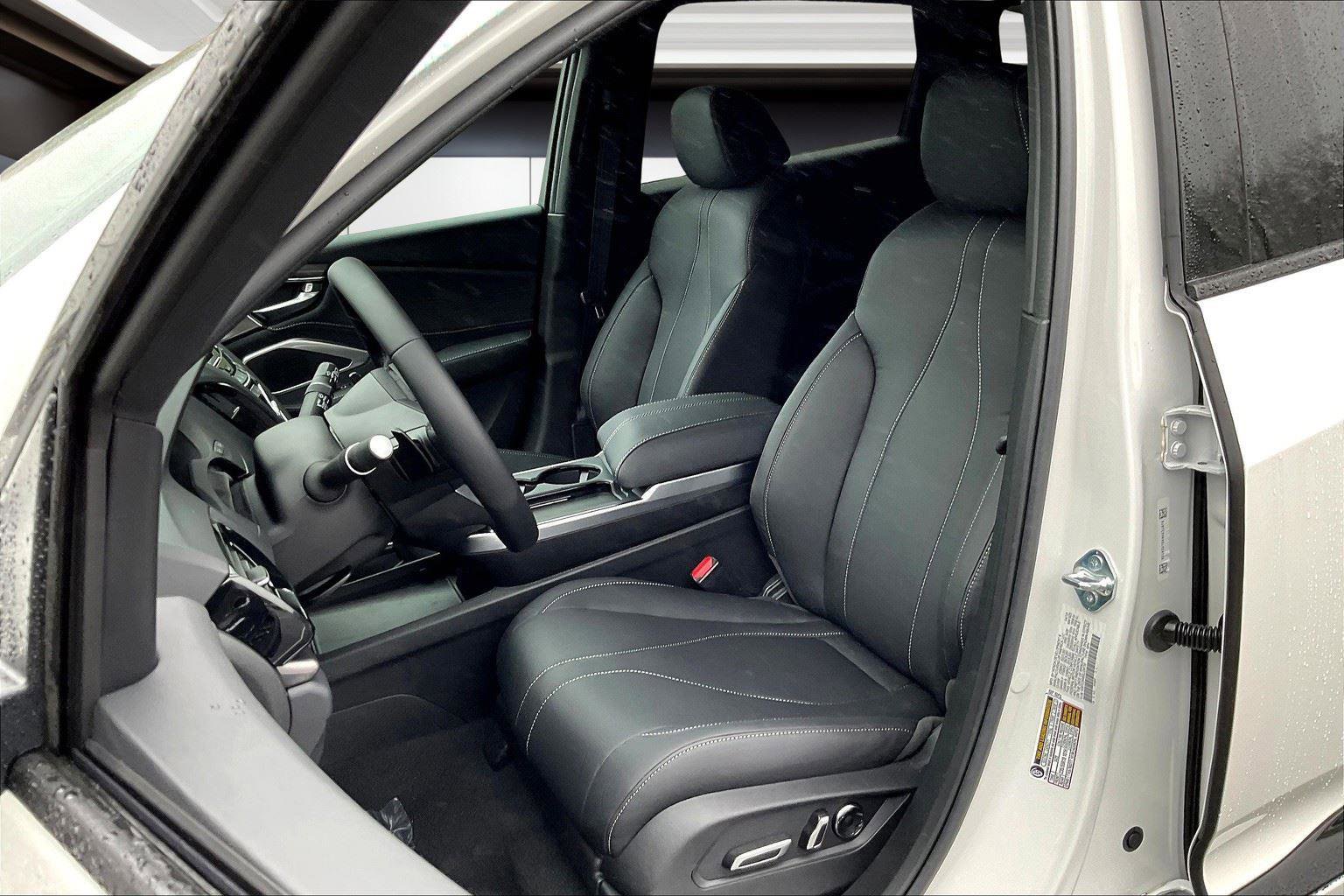 New 2025 Acura RDX SH-AWD image 9