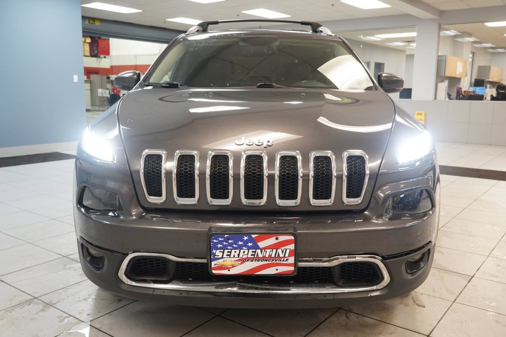 Used 2017 Jeep Cherokee Limited w/ Luxury Group image 17