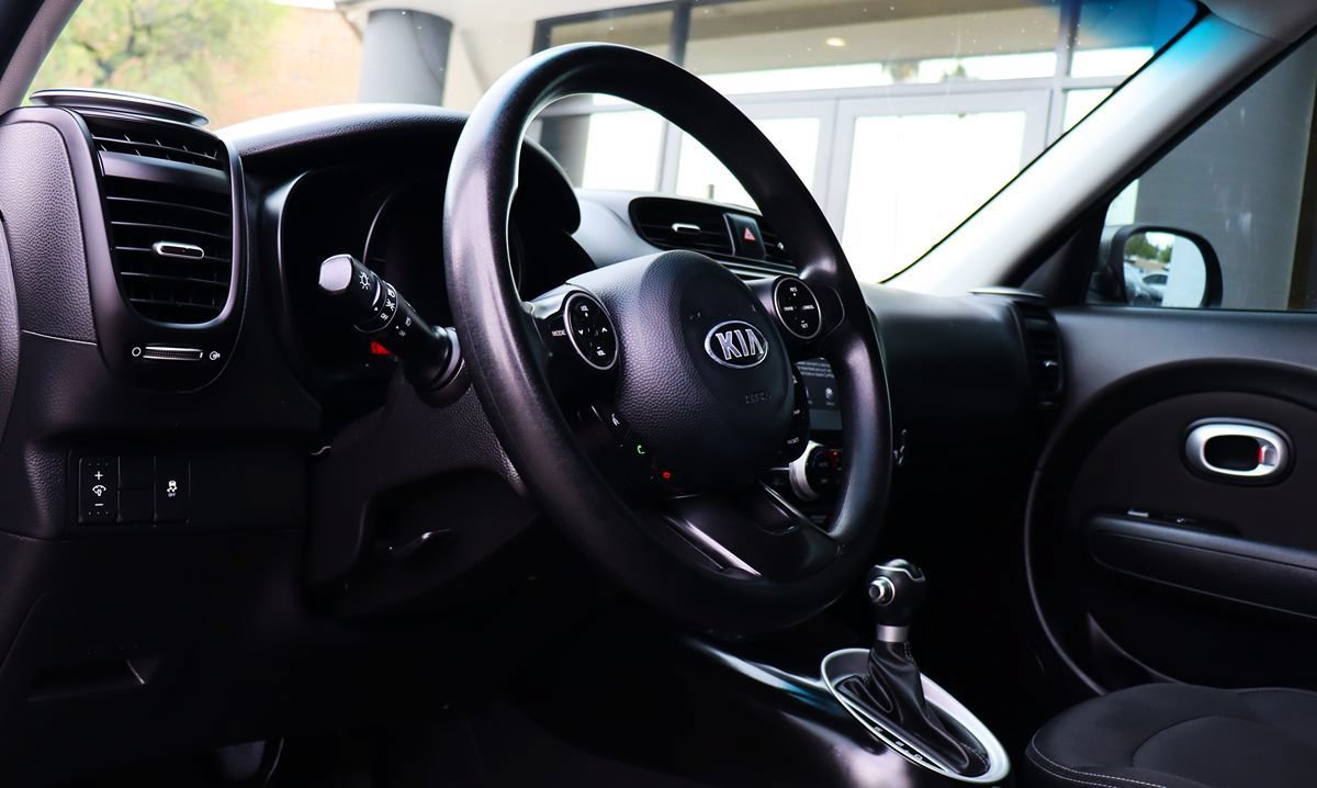 Used 2018 Kia Soul + FWD image 37