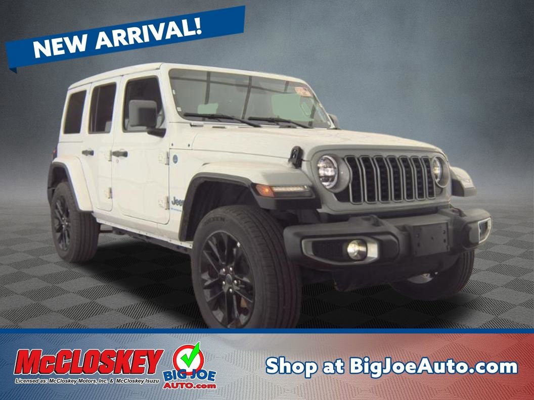 Used 2025 Jeep Wrangler Unlimited Sahara w/ Safety Group
