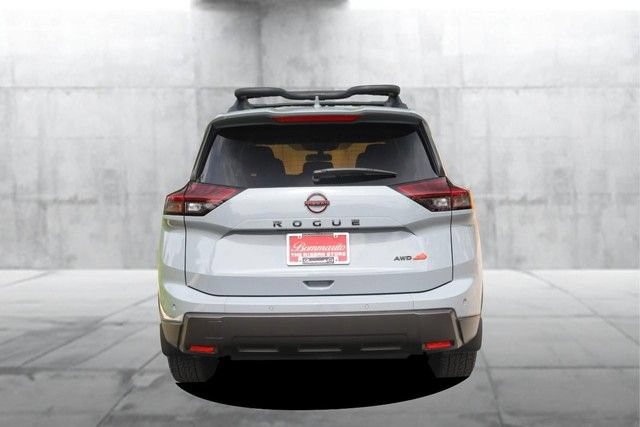Certified 2025 Nissan Rogue SV AWD/4WD image 6