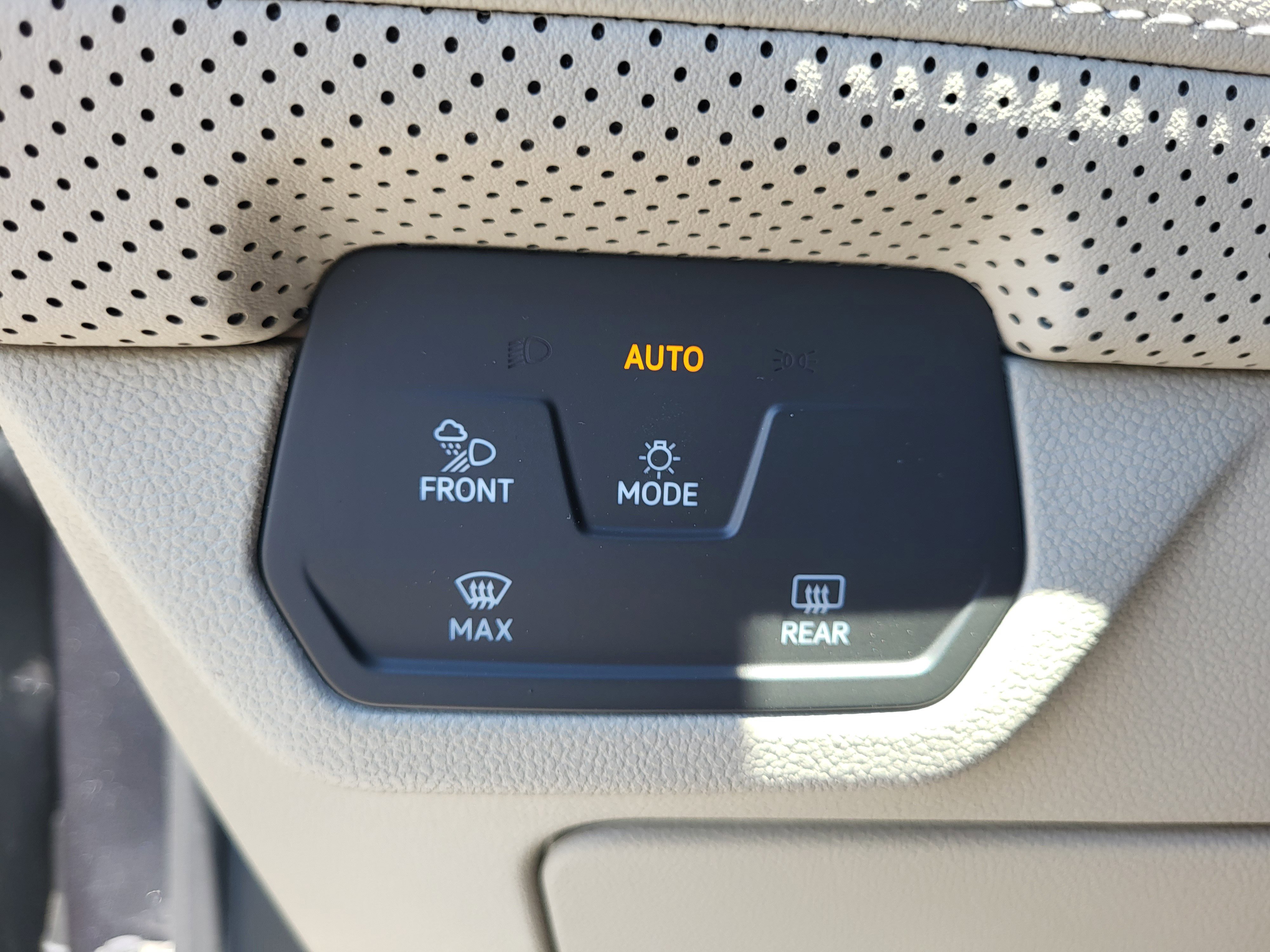 New 2025 Volkswagen Atlas SEL Premium R-Line image 30