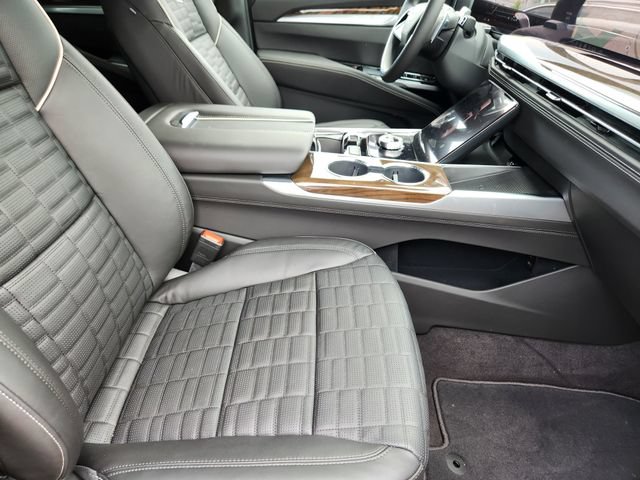 New 2026 Cadillac Escalade ESV Platinum Sport AWD/4WD image 23