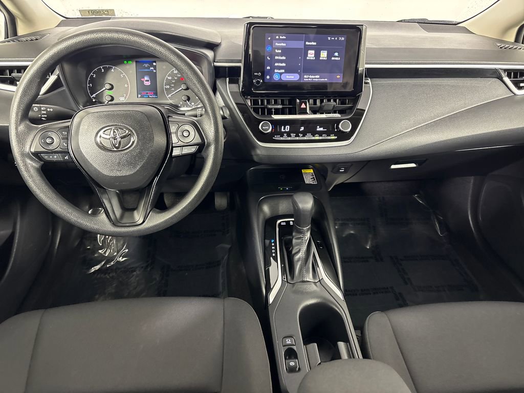 Used 2025 Toyota Corolla LE w/ LE Premium Package image 26