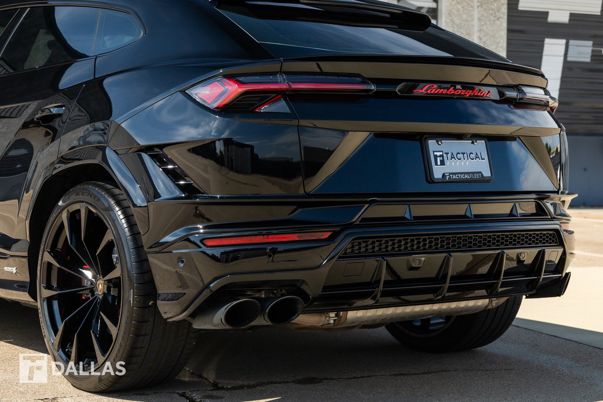 Used 2023 Lamborghini Urus S AWD/4WD image 12