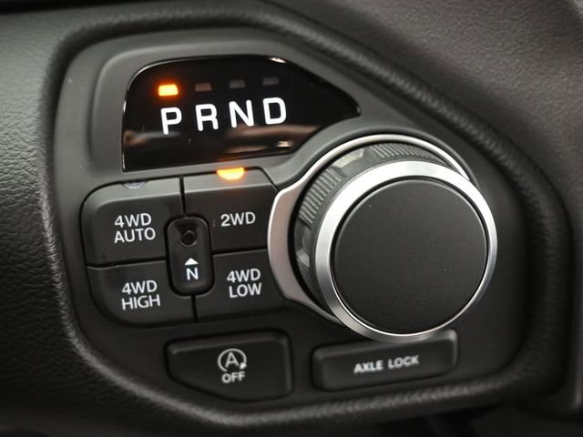 New 2026 RAM 1500 4x4 Crew Cab image 32