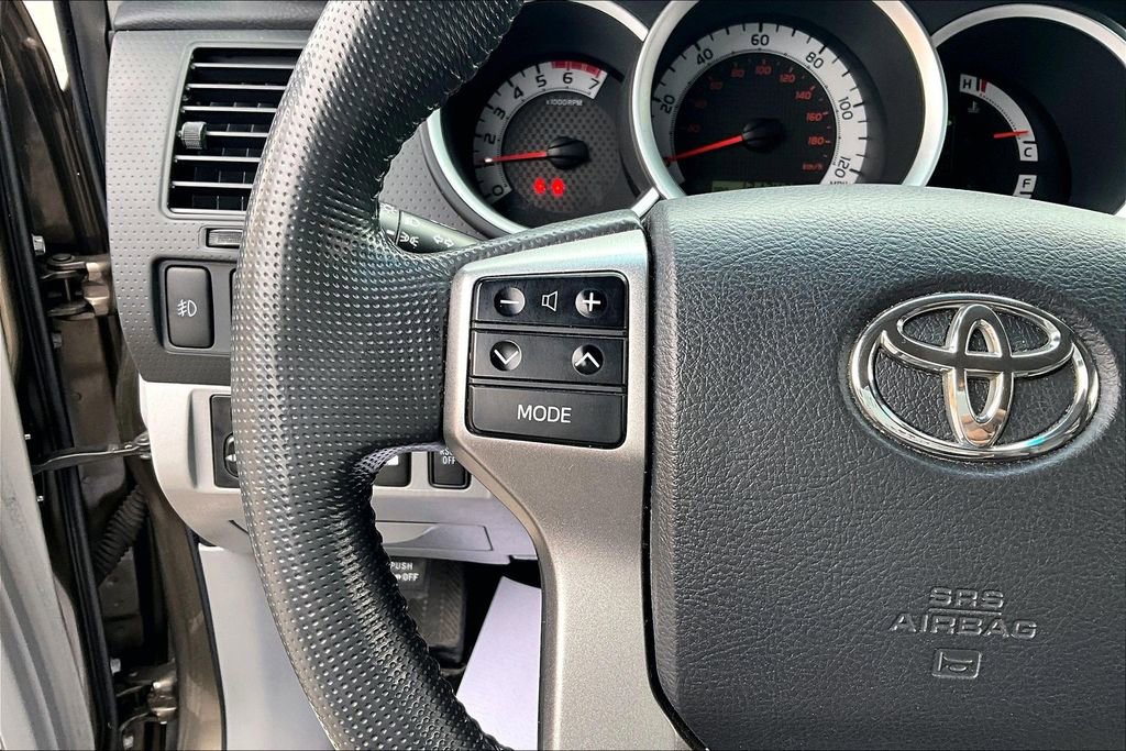 Used 2013 Toyota Tacoma 4x4 Access Cab V6 w/ TRD Off-Road Pkg image 17