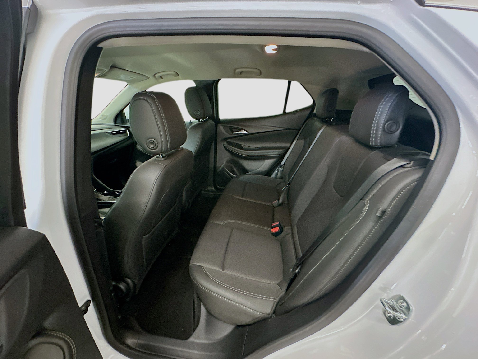 Used 2025 Buick Encore GX Preferred image 28