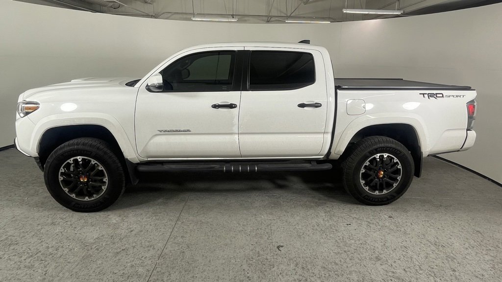 Used 2020 Toyota Tacoma TRD Sport w/ Technology Package image 6