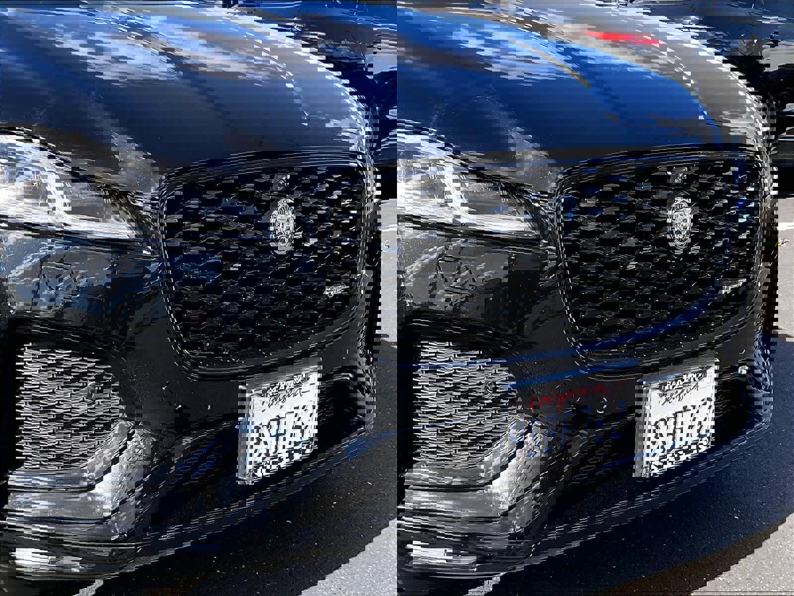 Used 2025 Jaguar F-PACE R-Dynamic S image 32