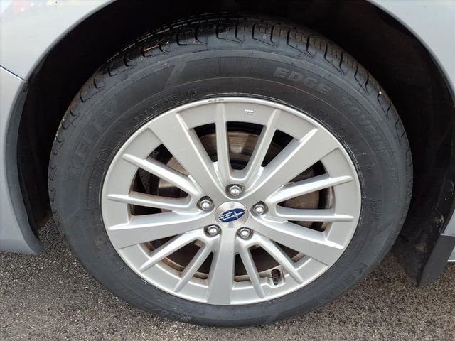 Used 2017 Subaru Impreza 2.0i Premium image 13