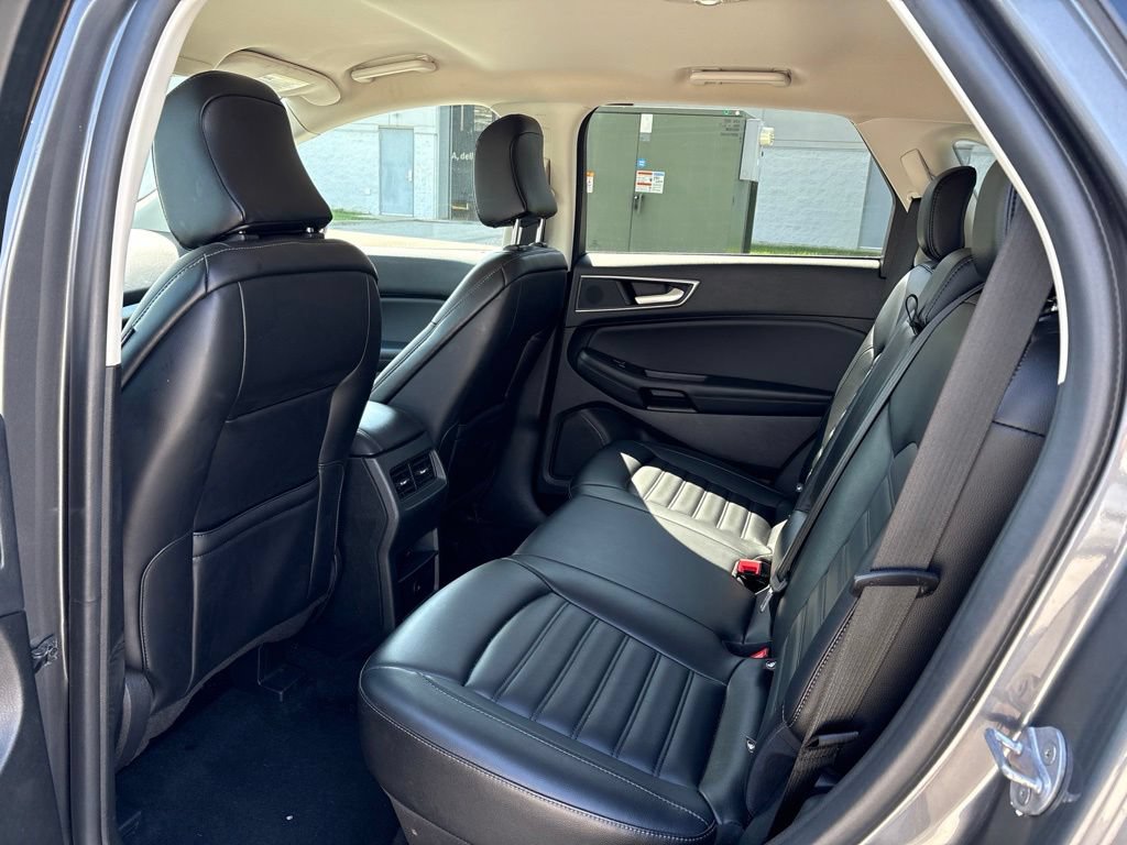 Used 2024 Ford Edge SEL AWD/4WD image 17