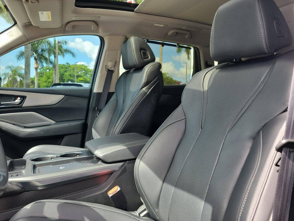Used 2025 Acura MDX w/ Technology Package FWD image 23